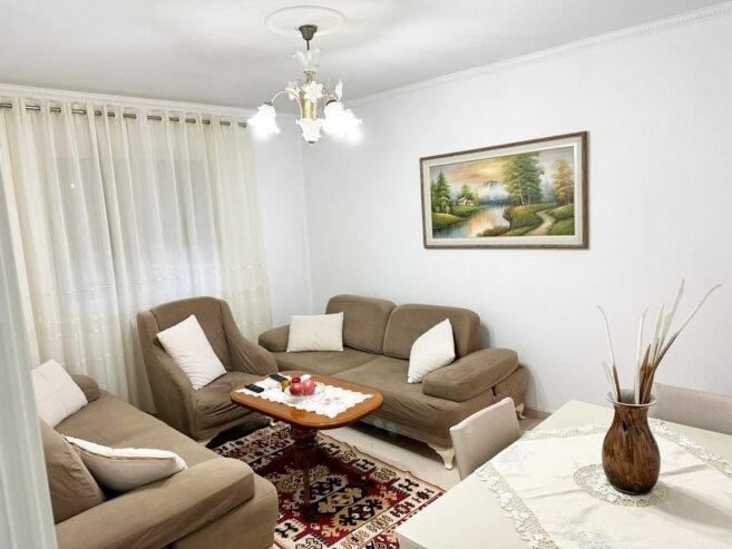 🏡 Jepet Apartament 1+1 me qera në Laprakë, Tiranë