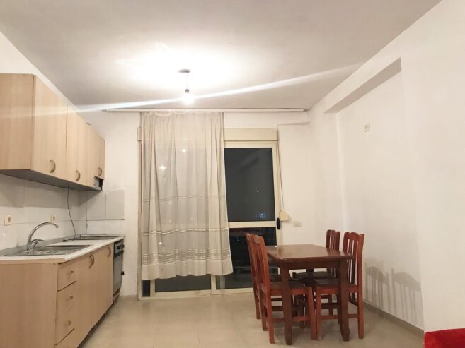 🏡 Jepet Apartament 2+1 me Qera pas Ambasades Amerikane, Tiranë