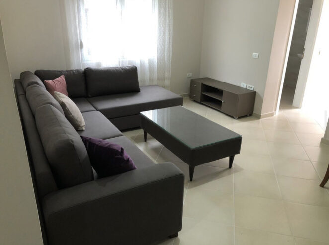 🏡 Jepet Apartament 1+1 me qira te Spitali Amerikan 3, Tiranë