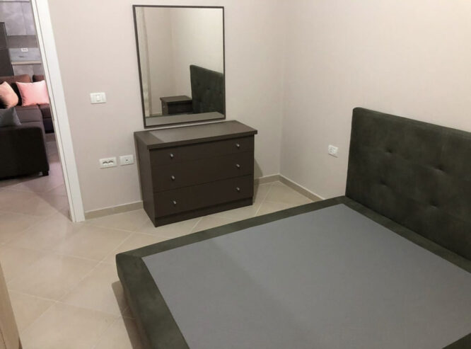 🏡 Jepet Apartament 1+1 me qira te Spitali Amerikan 3, Tiranë