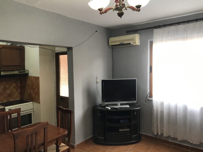 🏡 Jepet Apartament 1+1 me Qera te Oxhaku, Tiranë