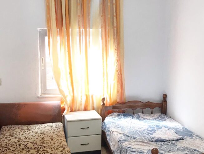 🏡 Jepet Apartament 2+1 me qera te ish Tregu Elektrik, Tirane