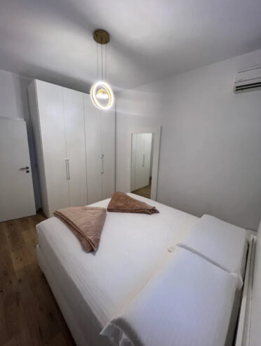 🏡 Jepët Apartament 2+1 me Qera Ditore dhe Javore te ish Stacioni i Trenit, Tiranë 🏙