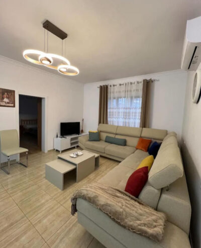 🏡 Jepet Apartament 2+1 me Qera te ish Stacioni i Trenit, Tiranë