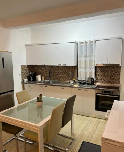 🏡 Jepet Apartament 2+1 me Qera te ish Stacioni i Trenit, Tiranë