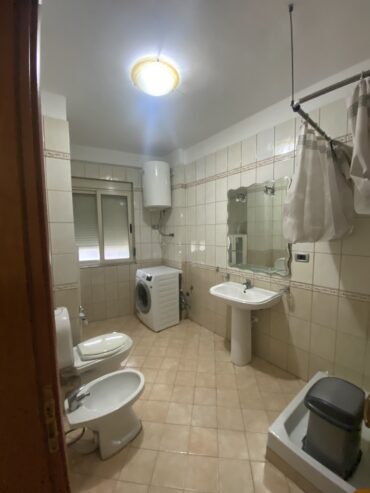 🏡 Jepet Apartament 2+1 me qera te Rruga e Durrësit, Tiranë