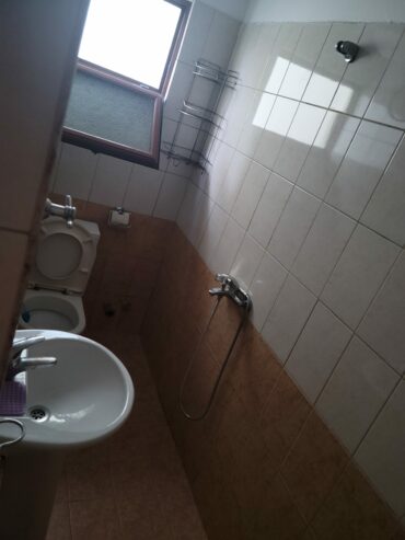 🏡 Jepet Apartament 1+1 mbi ish Tregun Elektrik, Tiranë