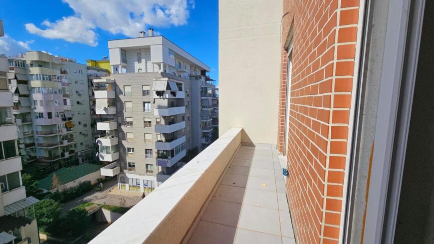 🏙 Shitet Apartament 2+1 te Pazari i Ri, Tiranë❗️