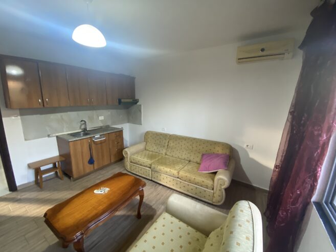 🏠 Apartament 1+1 me Qira në Shkozë, Tiranë