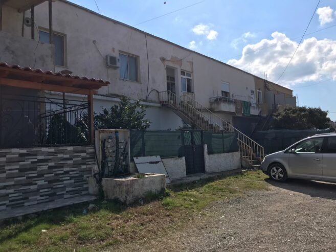 Shitet Apartament 2+1 ne Maminas Durres.