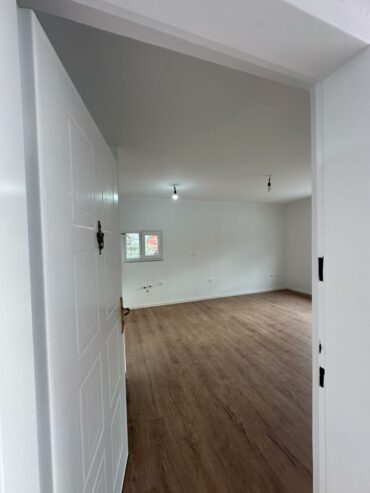 Shitet Apartament 1+1 ne rrugen Halit Bega Allias Tirane.