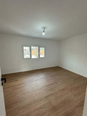 Shitet Apartament 1+1 ne rrugen Halit Bega Allias Tirane.