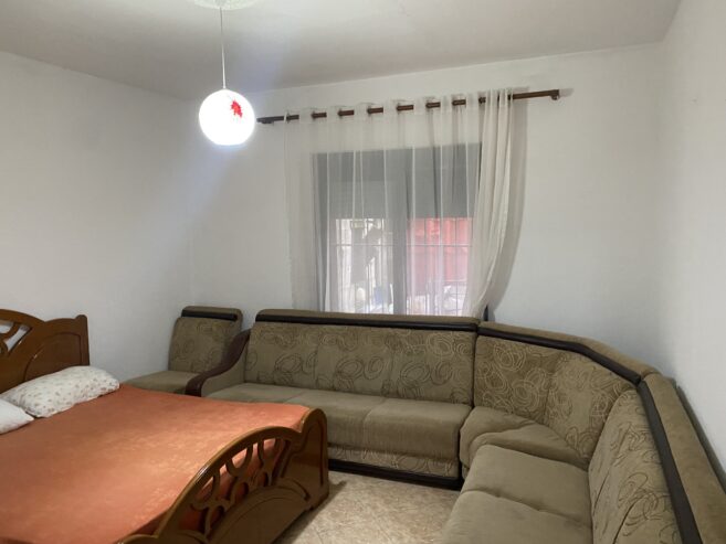 🏡 Jepet Apartament 1+1 me Qera në Fund te Rruges Siri Kodra, Tiranë