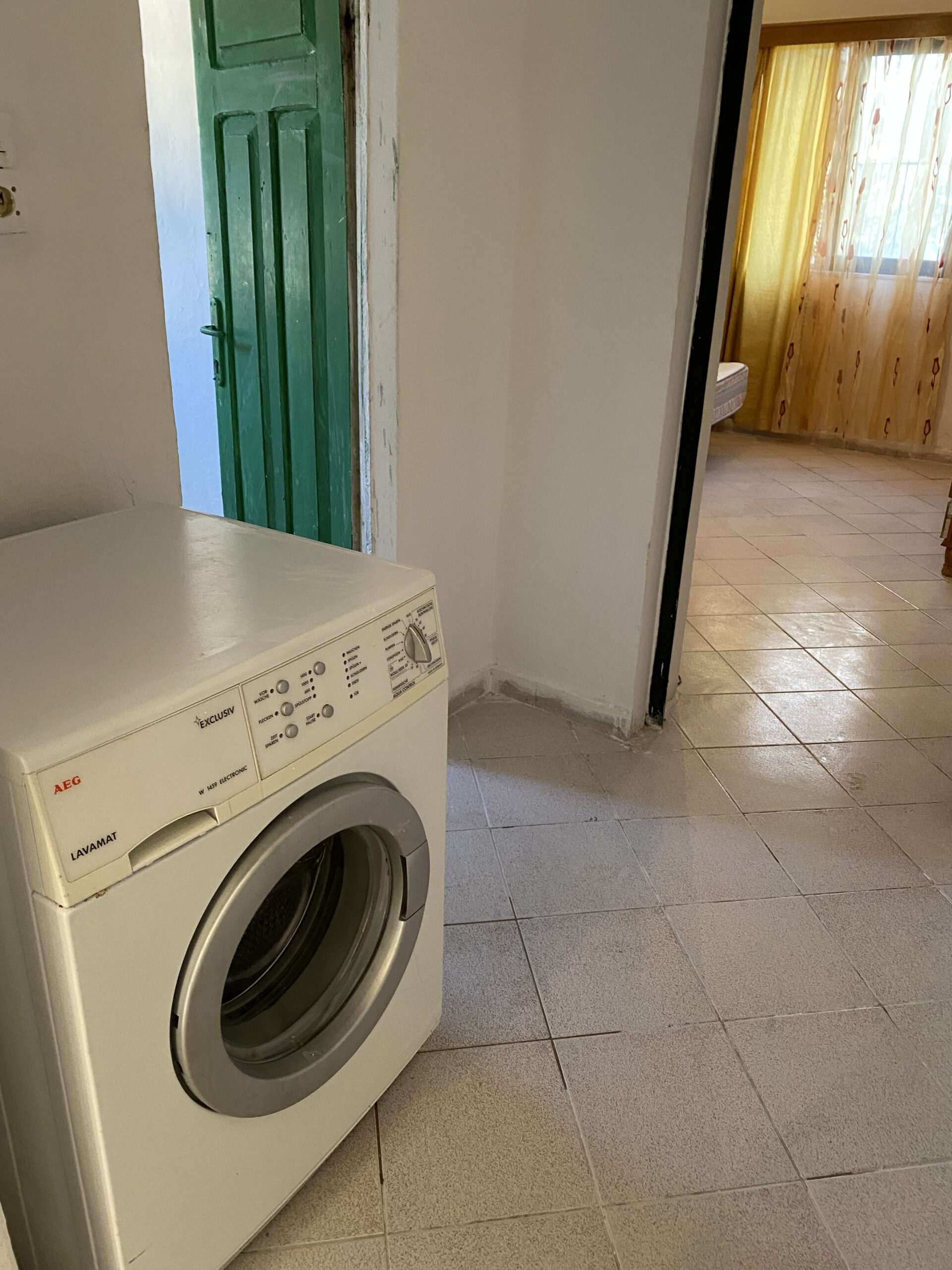 🏡 Jepet Apartament 1+1 me Qera mbi Ish Tregun Elektrik, Tiranë