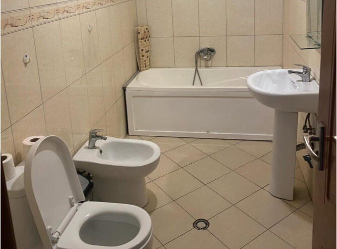 🏡 Jepet Apartament 3+1 me Qera mbi Oxhakun, Tiranë