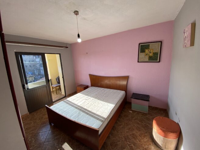 🏡 Jepet Apartament 2+1 me Qera te Xhamlliku, Tiranë