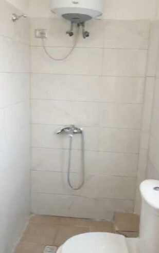 🏡 Jepet Apartament 2+1 me Qera në Fund të Bulevardit të Ri, Tiranë