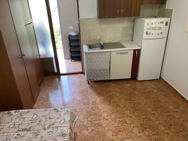 🏠 Jepet Garsioniere me Qira te ish Tregu Elektrik, Tiranë