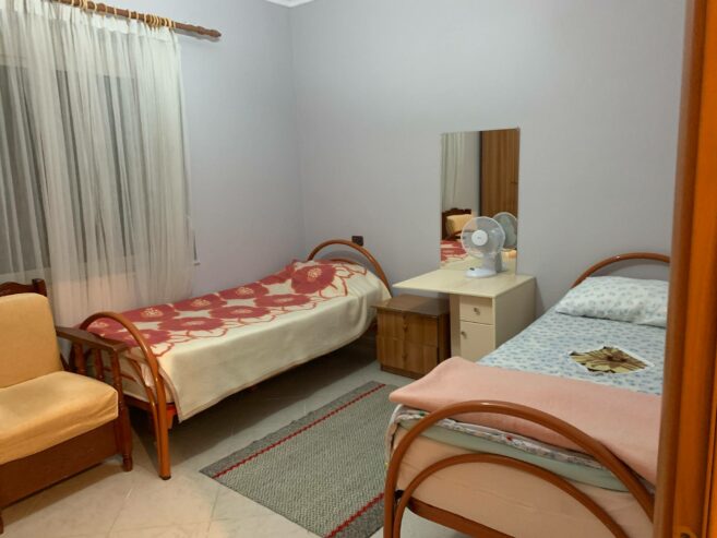 🏡 Jepet Apartament 2+1 me Qera te Rruga e Kavajës, Tiranë