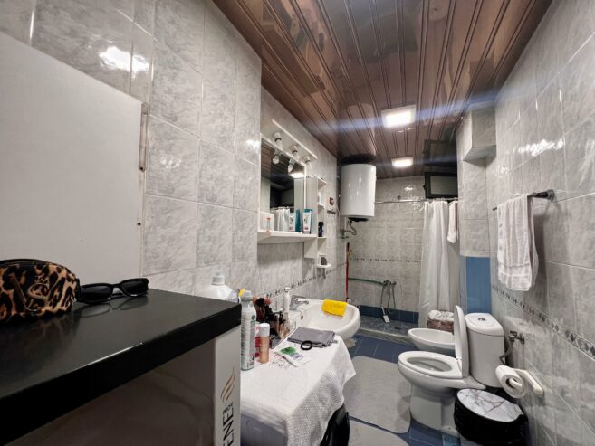 Shitet, Apartament 2+1+aneks, ”Ish Blloku” Tiranë.