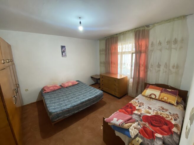 🏠 Jepet Hyrje Private 1+1 me Qera mbi fushen e Ali Demit, Tiranë