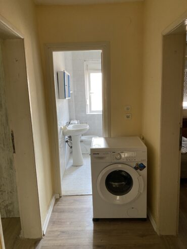 🏡 Jepet Apartament 2+1 me Qera te Harry Fultz, midis St Trenit dhe Zogut të Zi, Tiranë