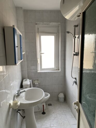 🏡 Jepet Apartament 2+1 me Qera te Harry Fultz, midis St Trenit dhe Zogut të Zi, Tiranë