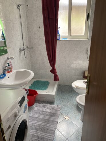 🏡 Jepet Apartament 2+1 me Qera te Rruga e Kavajës, pranë Mullirit të Vjetër, Tiranë