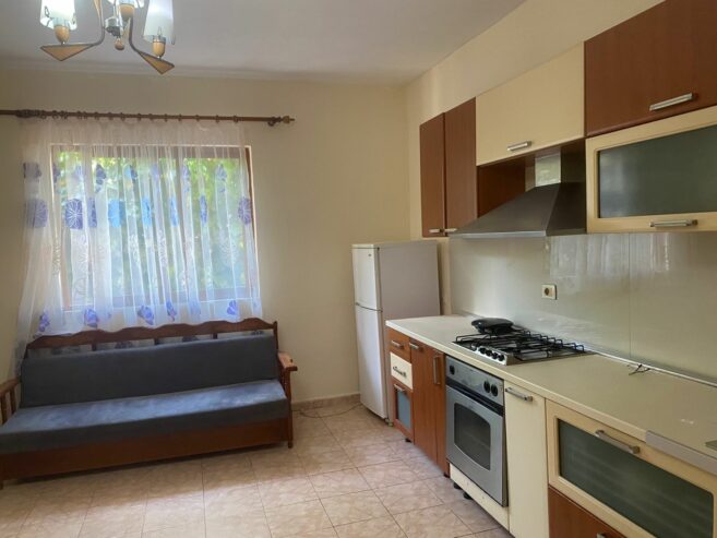 Jap me qira apartament 2+1 ne Rrugen Pandi Stillu Tirane.
