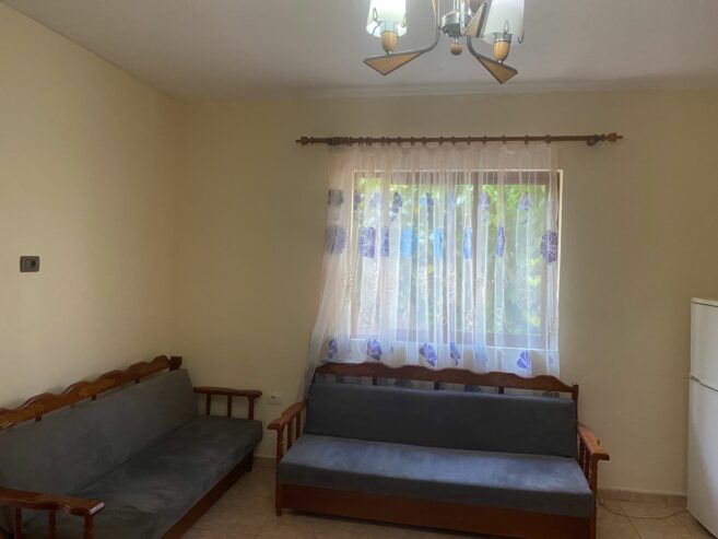 Jap me qira apartament 2+1 ne Rrugen Pandi Stillu Tirane.