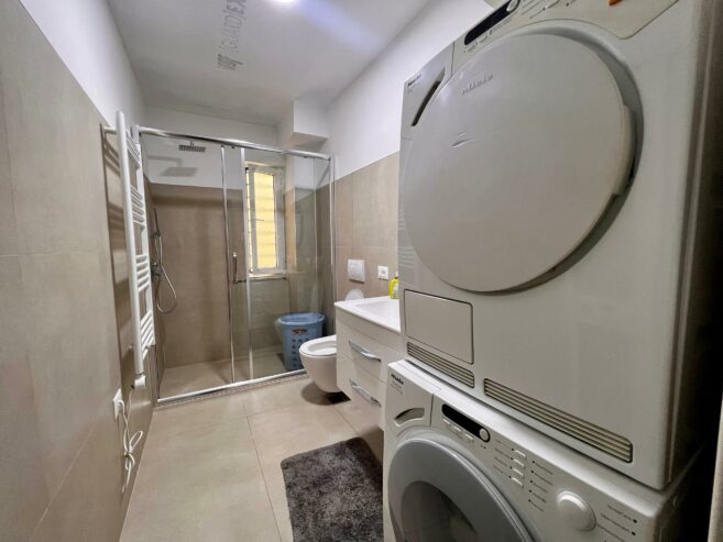 Jepet me qira, Apartament 2+1+ballkon “ Tregu Elektrik ” Ali Demi – Tiranë.