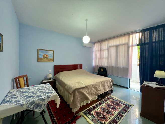 Shitet Shtëpi 2-katëshe, “Shkembi i Kavajës”, Durrës.