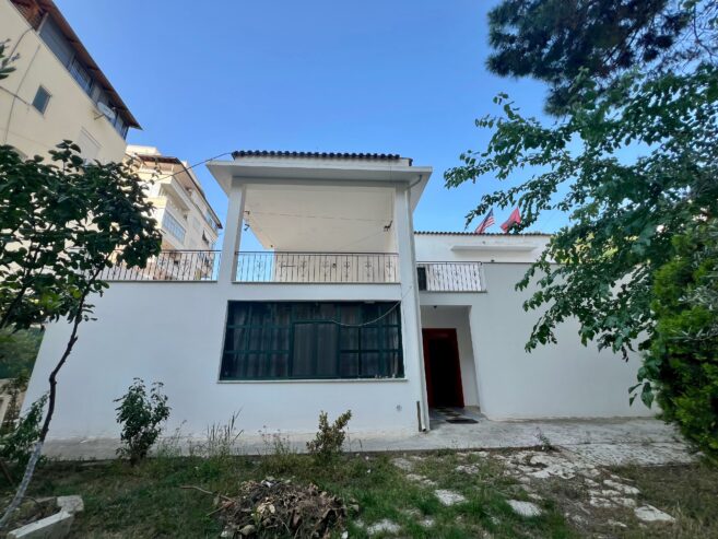 Shitet Shtëpi 2-katëshe, “Shkembi i Kavajës”, Durrës.