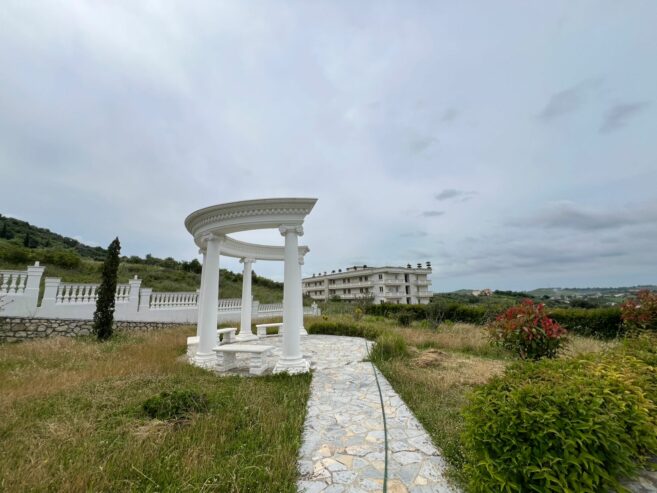 Shitet godinë 4-katëshe në Maminas- Durrës