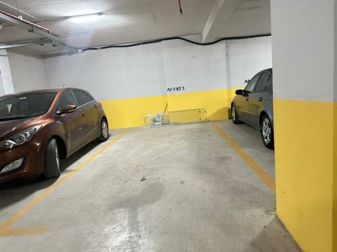 Shitet, Post Parkimi, “21 Dhjetori – Parku”, Tiranë.