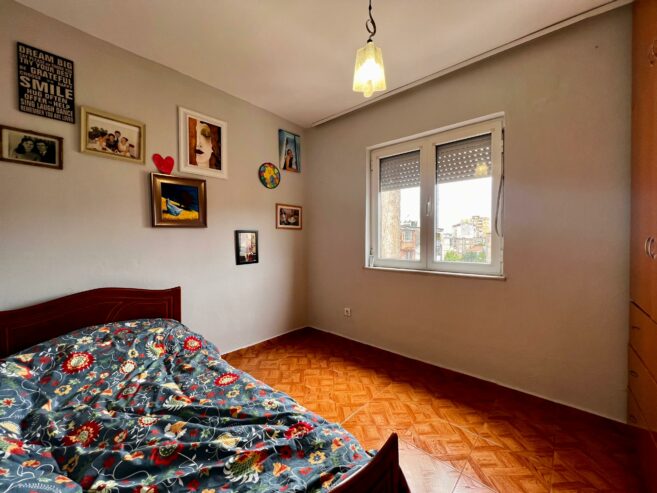 Jepet me qira, Apartament 2+1+ballkon “ Tregu Elektrik ” Ali Demi – Tiranë.