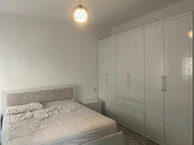 Jepet me qira apartament 1+1 ne rrugen e Dibres tek QSUT Tirane