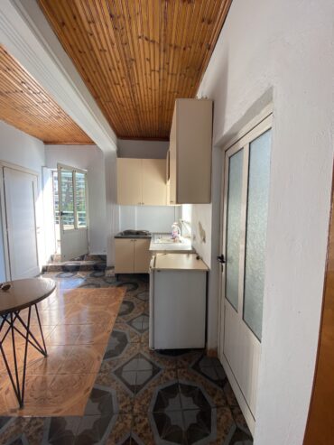 🏠 Jepet Apartament 2+1 me Qira në Astir, Tiranë