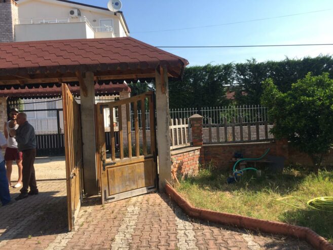 Shitet Vile 2 -Kateshe ne Hamallaj Gjiri i Lalzit Durres.