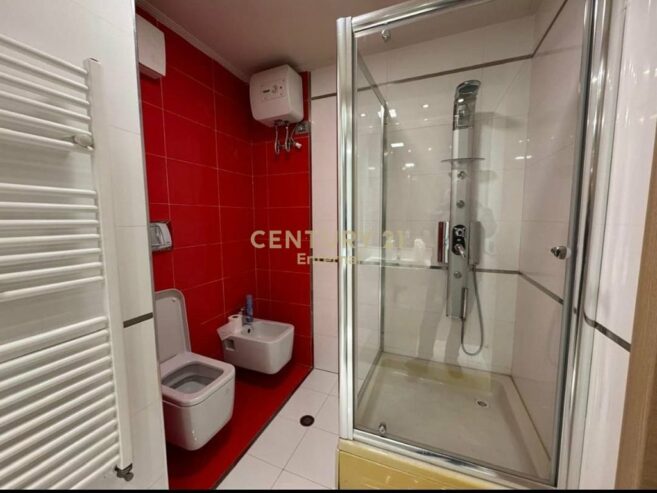 Apartament 3+1+3 ne Bllok per Shitje