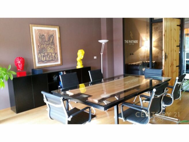 Zyre për qira tek Garda 135 m²