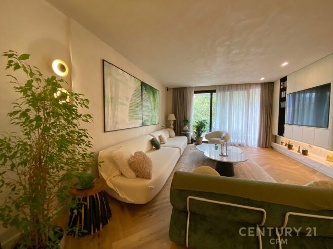 Apartament Luksoz 3+1+3 me Qira në zonën e Ish-Bllokut