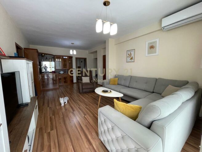 APARTAMENT MODERN 3+1+2 PËR QIRA, TEK GARDA !!
