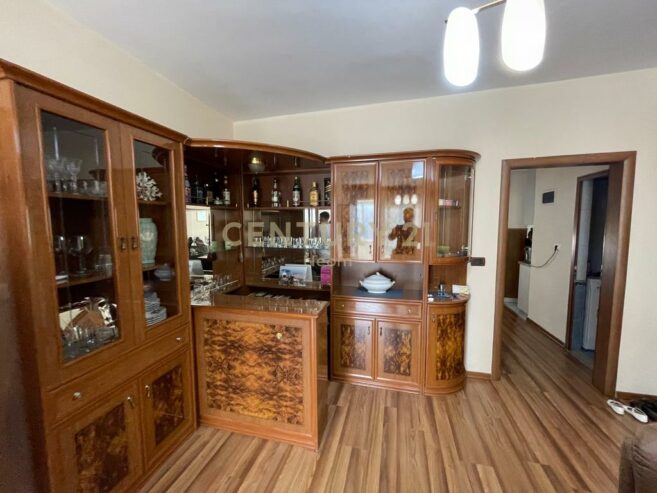APARTAMENT MODERN 3+1+2 PËR QIRA, TEK GARDA !!