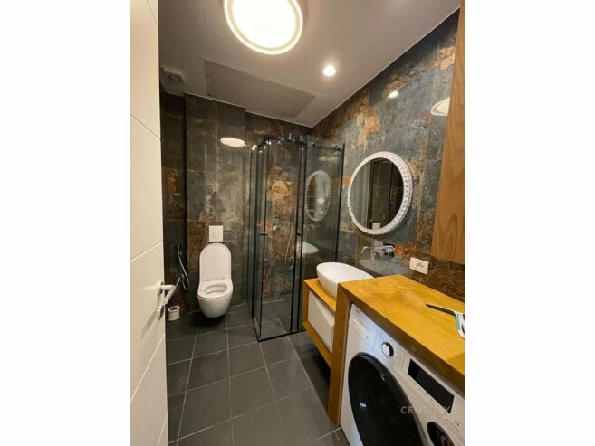 Apartament luksoz 1+1 + Post Parkimi te Park Gate!