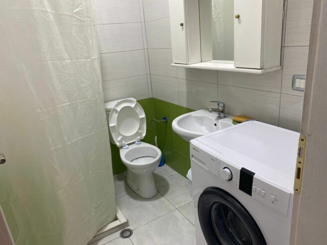 Jepet me qira Apartament 3+1+2 tek Fresku Tirane