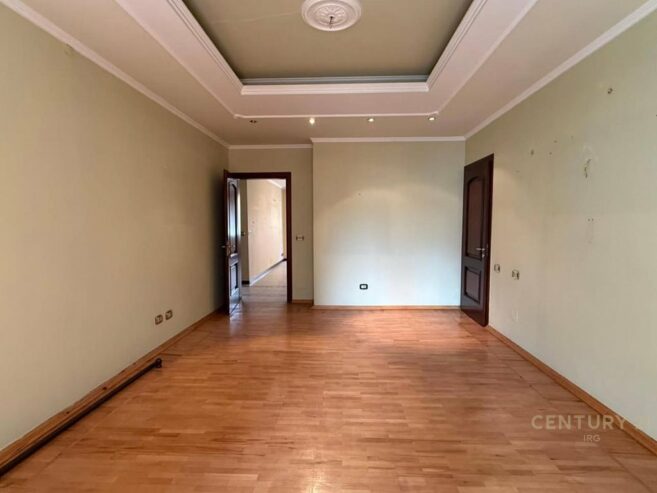 SHITET APARTAMENT 2+1+2 TEK KAFE ROMA, ISH-BLLOK !