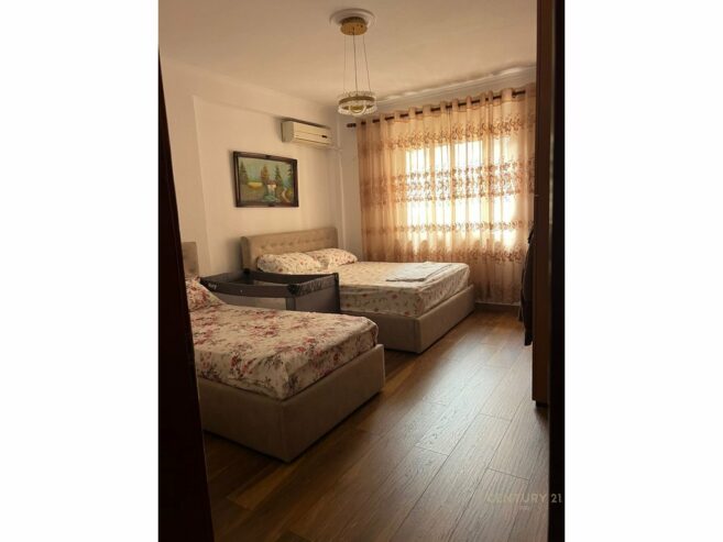 SHITET APARTAMENT 1+1 PRANE PAZARIT TE RI !