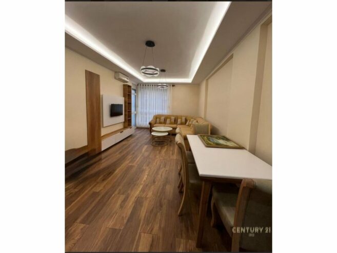SHITET APARTAMENT 1+1 PRANE PAZARIT TE RI !